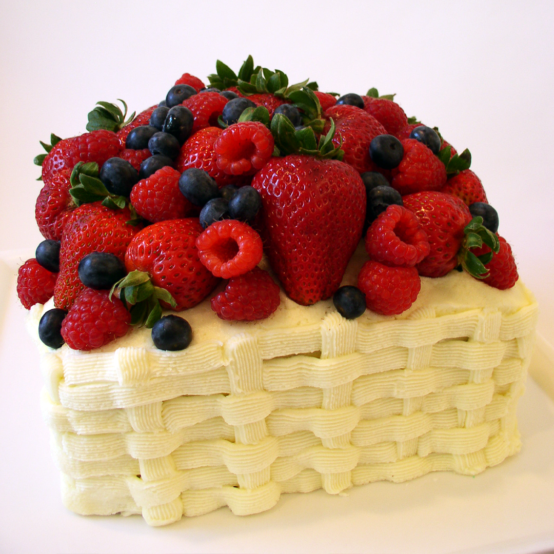 Basketweave Berries Cake