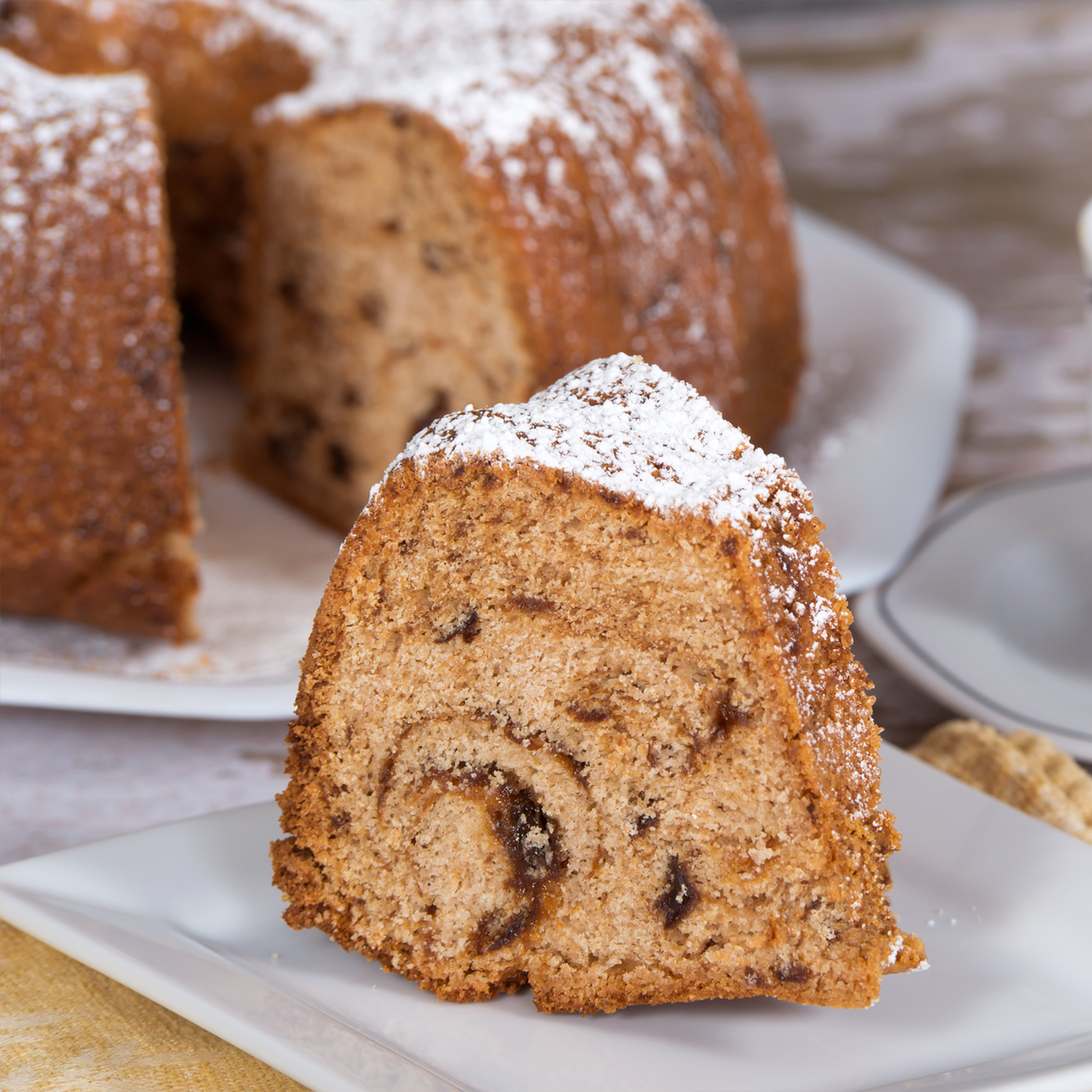 Cinnamon Roll Bundt Cake