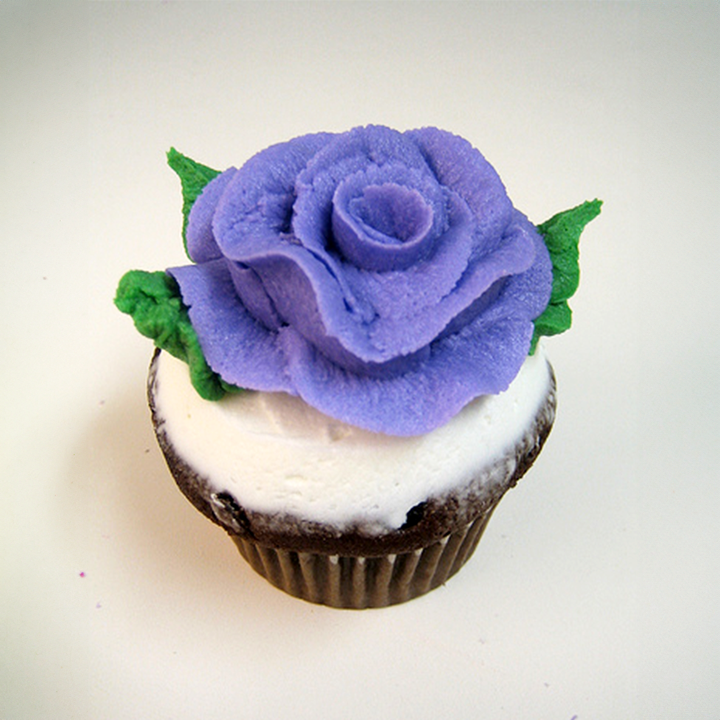 Rose kosher cupcake, additional view of buttercream roses