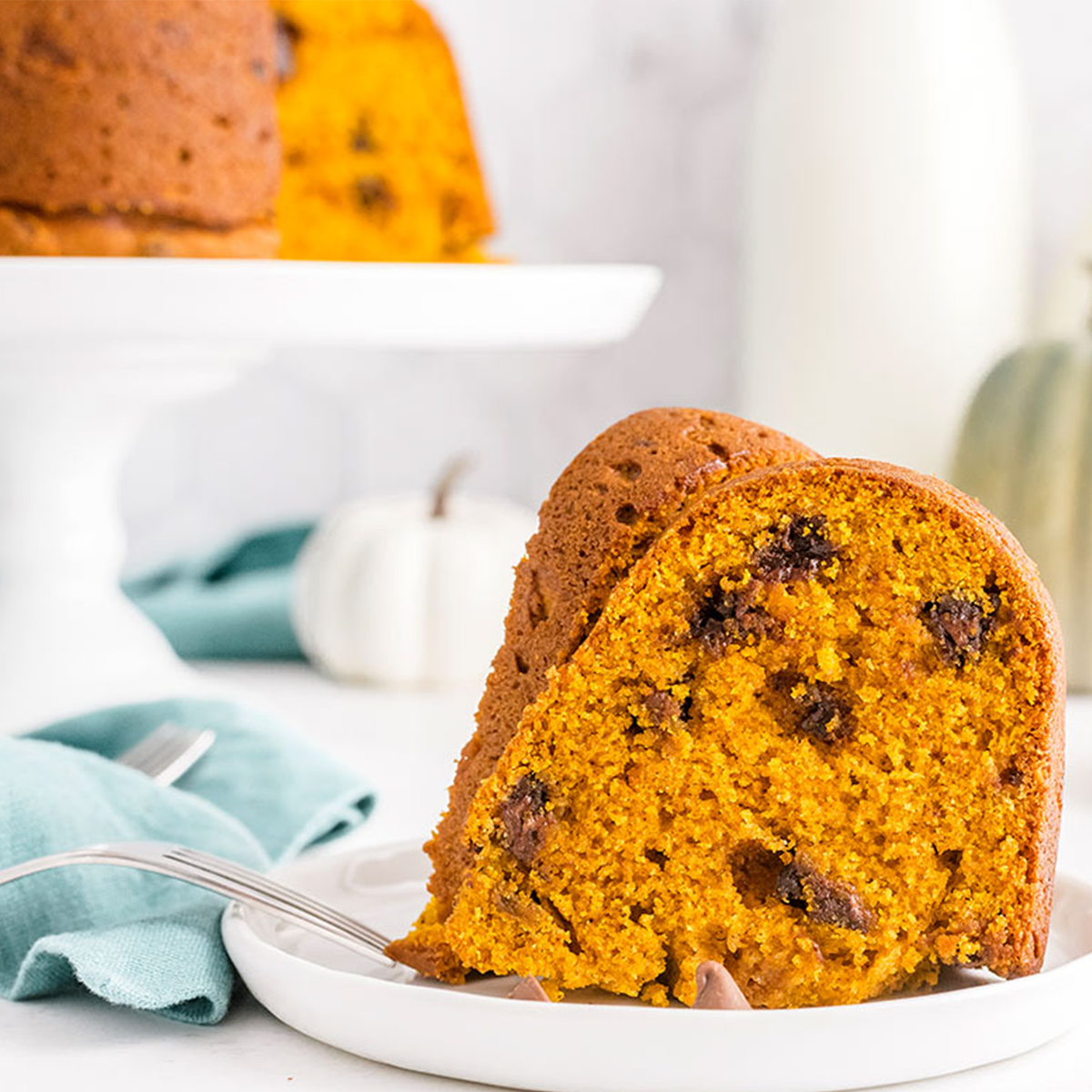 Pumpkin Chocolate Chip Cake