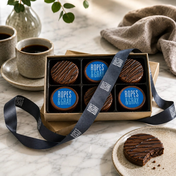 Iris Lee 6-pack-custom-logo-dipped-oreos lifestyle hero