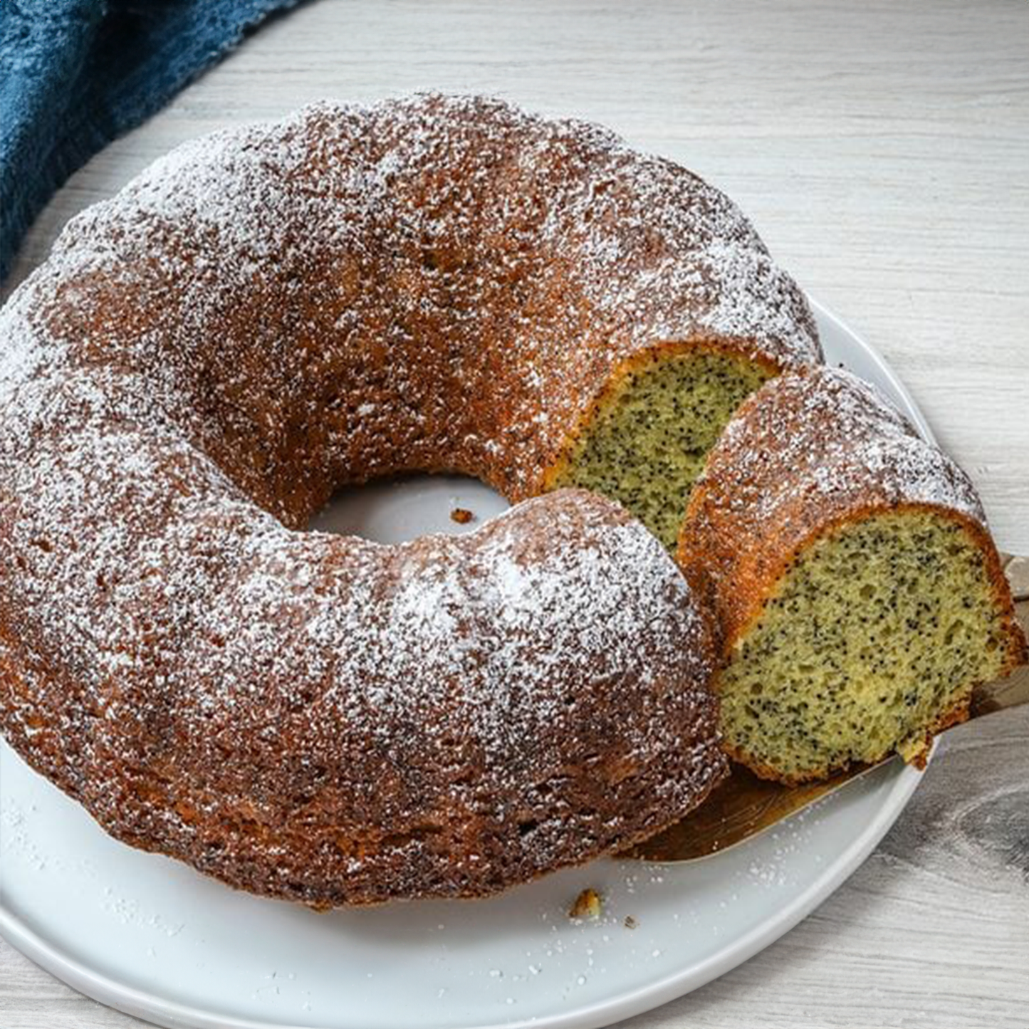 Poppyseed Cake